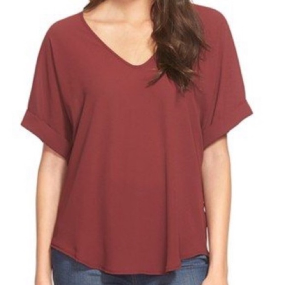 LUSH || vneck t-shirt